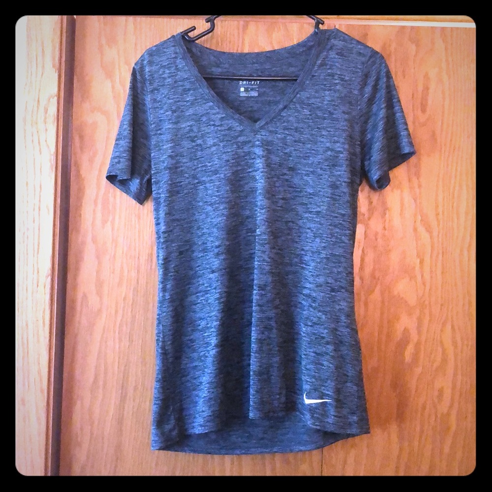 NWT Nike Size M Black Dry Fit Athletic Shirt